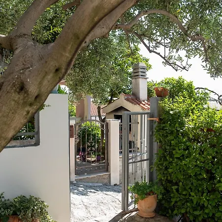 Apartman By The Sea Pisak, Omis - 1008 Mimice